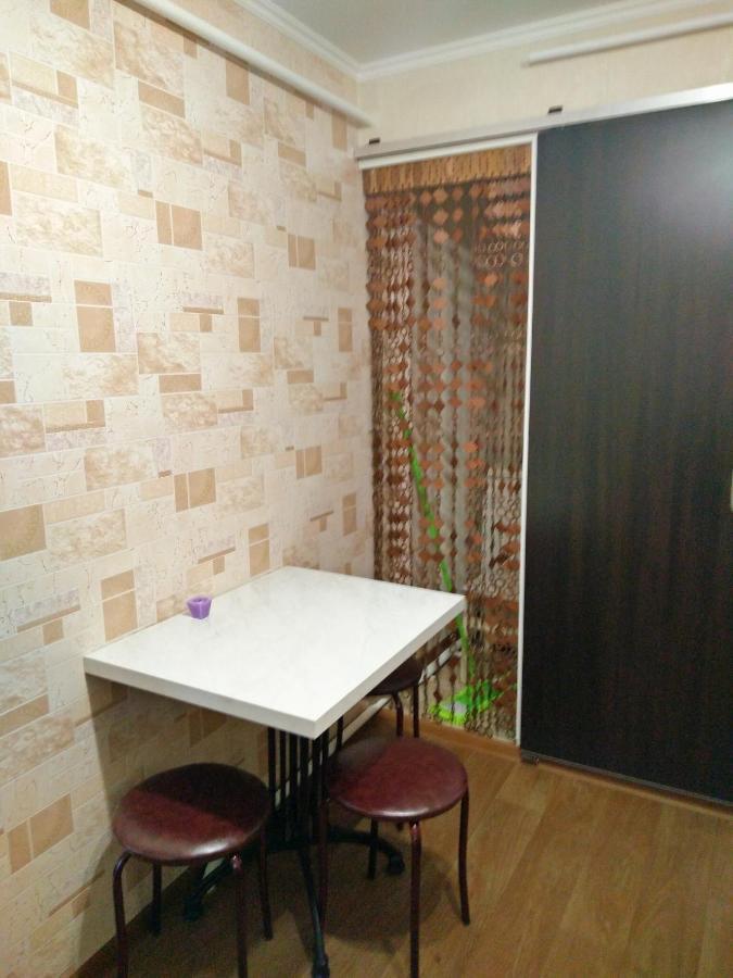 Apartment Nr Railway Station Odessa Exteriör bild
